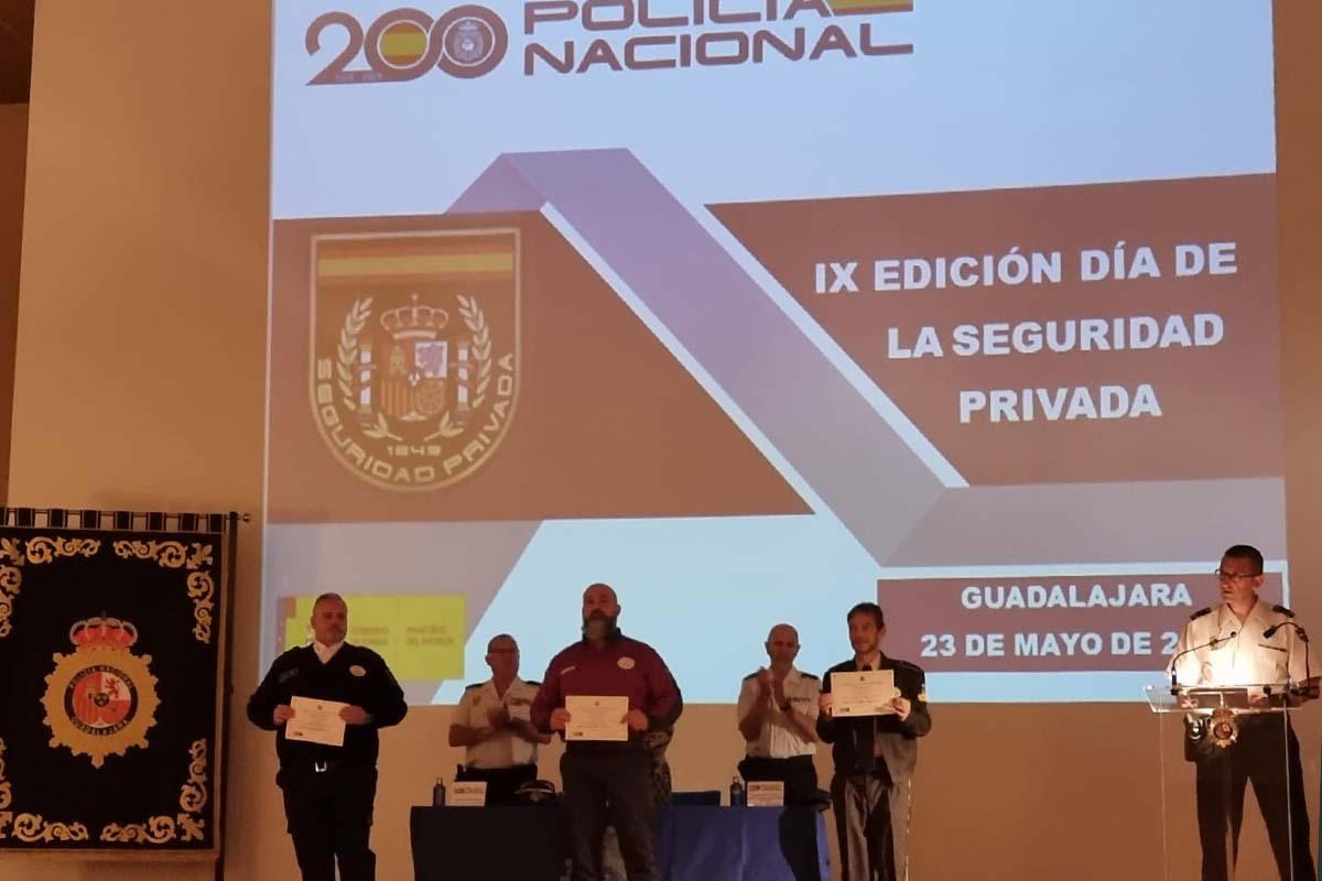 entrega mencion honorifica